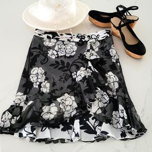 Laundry by Shelli Segal, Silk floral skirt, size 4